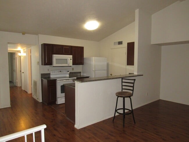 Photo - Nervin Street House