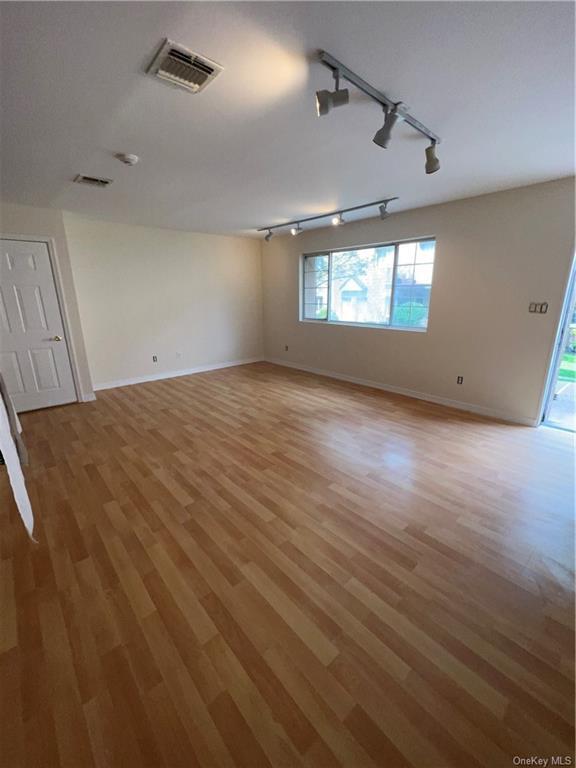 5 Klint Ct, Nanuet, NY 10954 Condo for Rent in Nanuet, NY