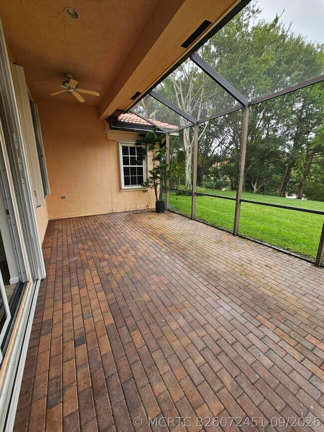 Foto del edificio - 121 Palmfield Way