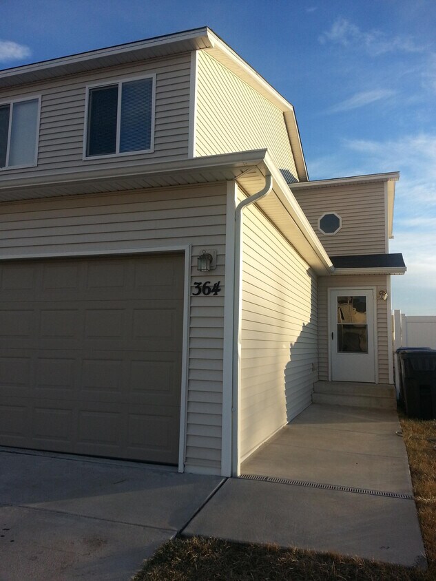 364 Maddies Way, Cheyenne, WY 82007 Townhome Rentals in Cheyenne WY