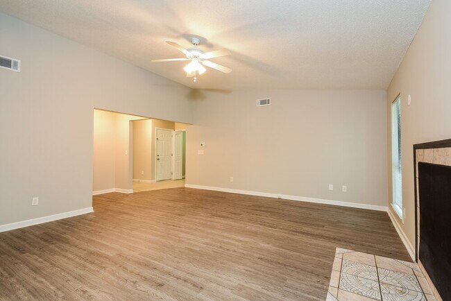 Foto del edificio - 2735 Trotters Walk Trail