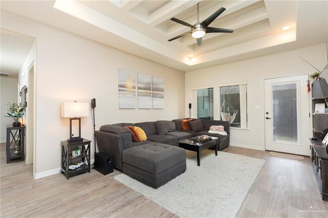 Foto del edificio - 12 Teal Ave