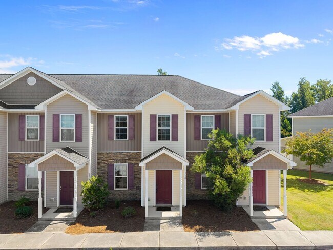 Building Photo - Welcome to Carolina Plantations!