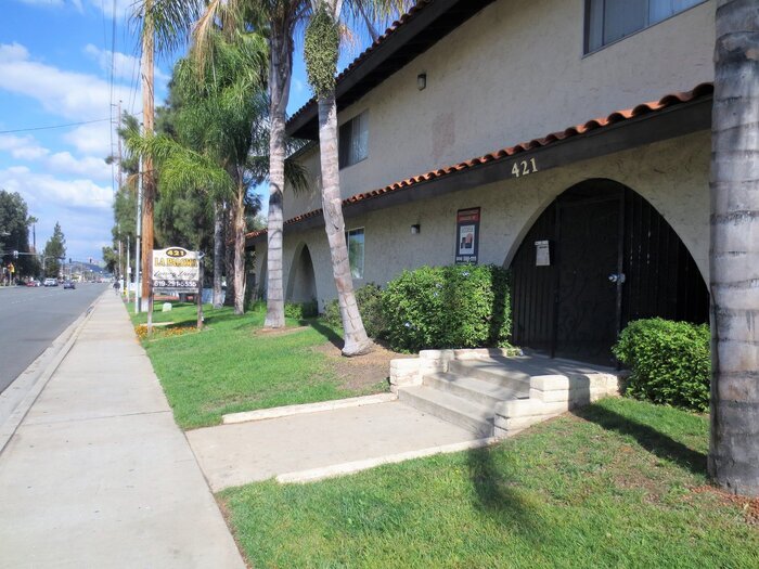Primary Photo - 421 S Mollison Ave