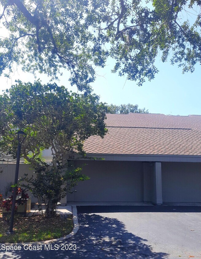 Primary Photo - 362 Aquarina Blvd