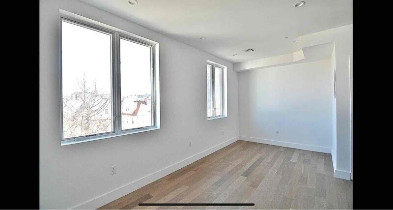 Primary Photo - 1257 Rogers Ave