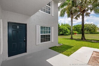Building Photo - 8830 W Sample Rd