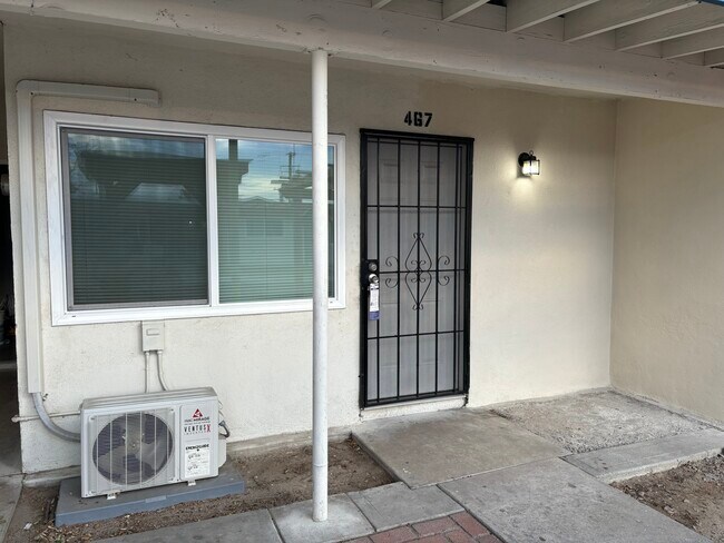 Photo - 467 W Ramona Dr Apartments