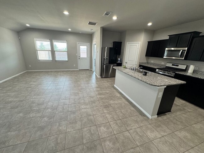 Foto del edificio - 7700 Yellow Jacket Rd