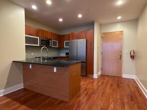 Building Photo - 8125 River Rd