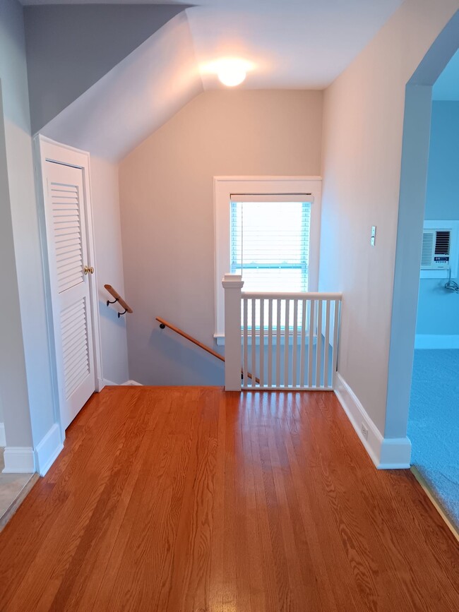 Building Photo - 213 Pompton Ave