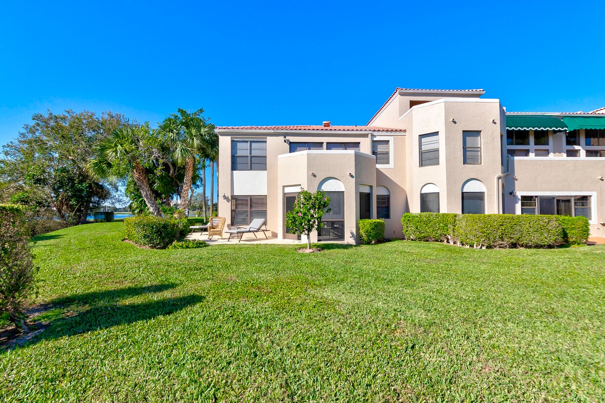 6630 Villa Sonrisa Dr Unit 714, Boca Raton, FL 33433 Condo for Rent