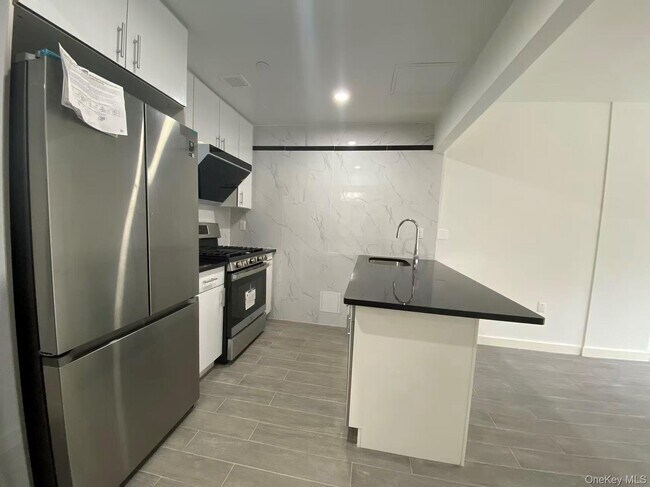 Foto del edificio - 144-27 Sanford Ave