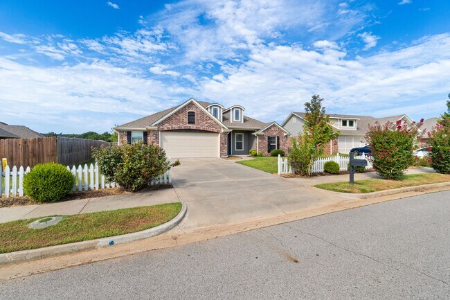 Foto del edificio - 8912 Wildwood Way