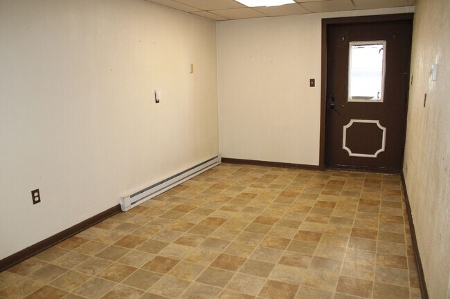 Building Photo - 155 W Main St