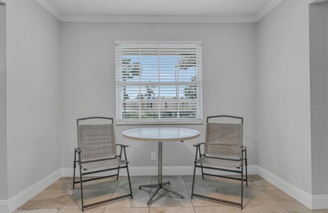 Foto del edificio - 200 Country Club Dr