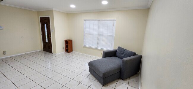 2nd living room - 9514 Winding Elm Pl