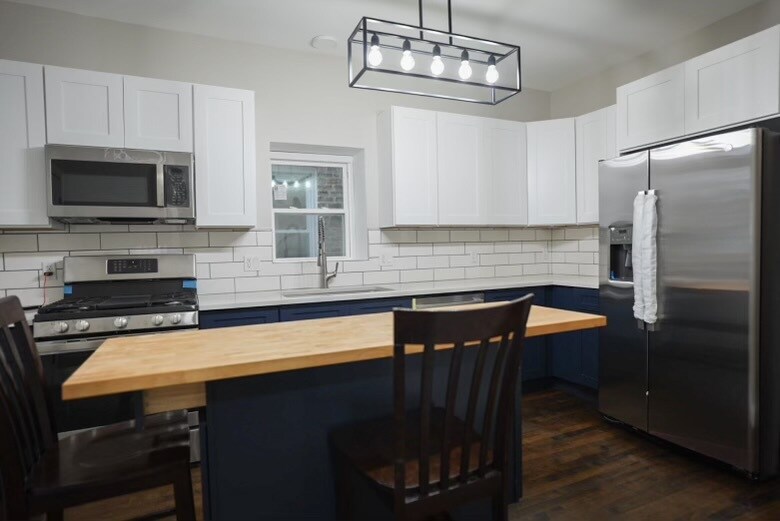 Foto principal - 4850 W Nelson St
