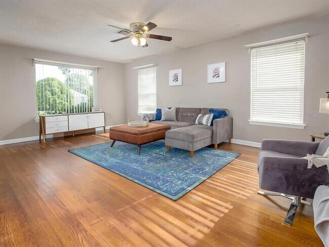 Foto del edificio - 2804 NW 46th St