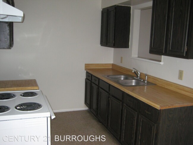 Building Photo - 3 br, 1 bath House - 4350 Summerwind