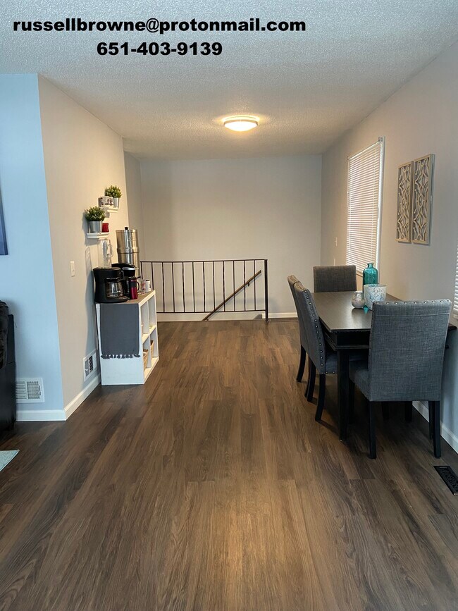 Building Photo - 2131 Cedar Ln