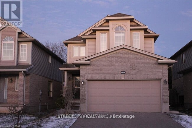 Building Photo - 1486 Mickleborough Dr