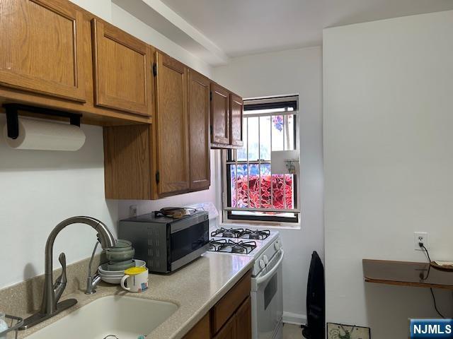 Building Photo - 3031 Edwin Ave