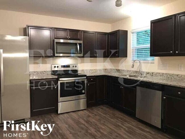 Foto del edificio - 2202 Matthew Oaks Ct
