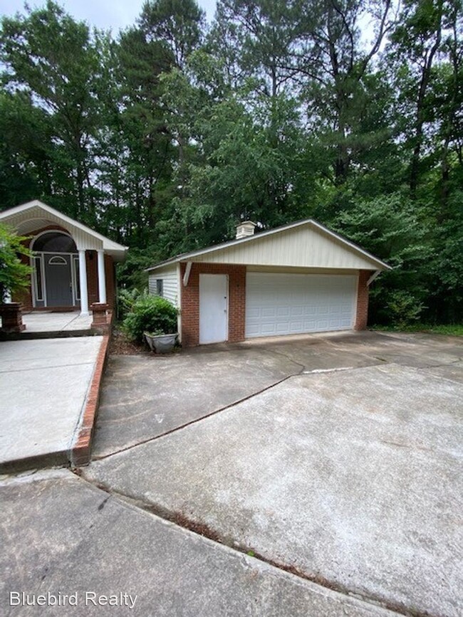 Building Photo - 4 br, 3 bath House - 4112 Jodeco Rd.