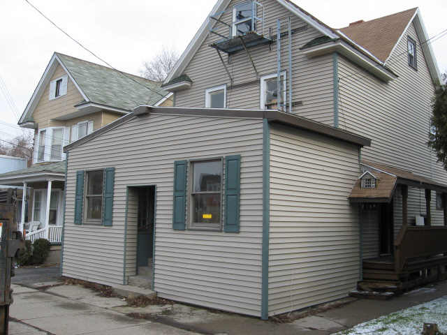 Primary Photo - 92 N Genesee St