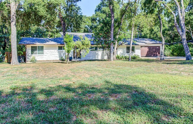 Building Photo - Stylish 4/3.5 Home in Allandale with a Pool!