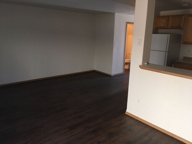 Foto del edificio - 2 Bedroom Townhome in SW Redmond!