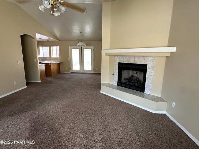 Foto del edificio - 9120 E Swift Trail Dr