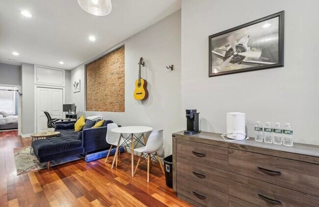 Foto del edificio - 96 Bowers St