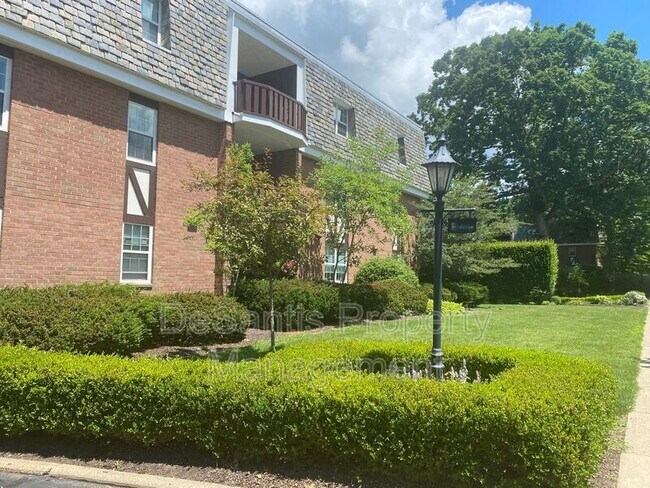 Building Photo - 505 Grove St