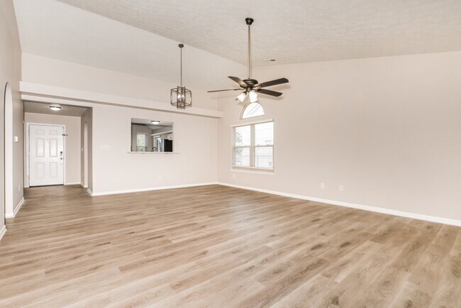 Foto del edificio - 6607 El Paso Dr