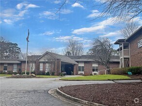 Building Photo - 475 Mount Vernon Hwy NE