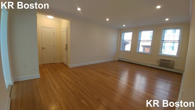 Building Photo - 41 Auburn St