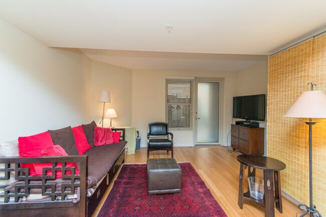 Foto del edificio - 915 E St NW