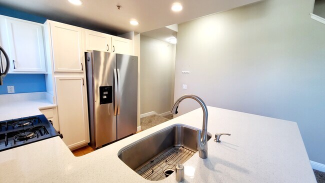 Building Photo - 4800 Westlake Pky