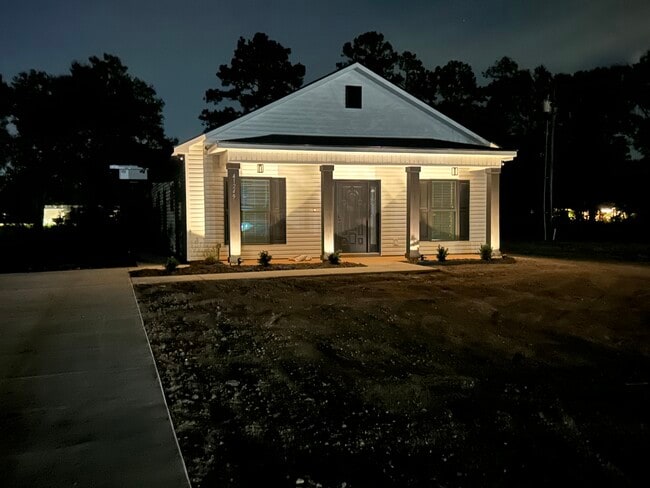 Building Photo - 41255 Bush Ln