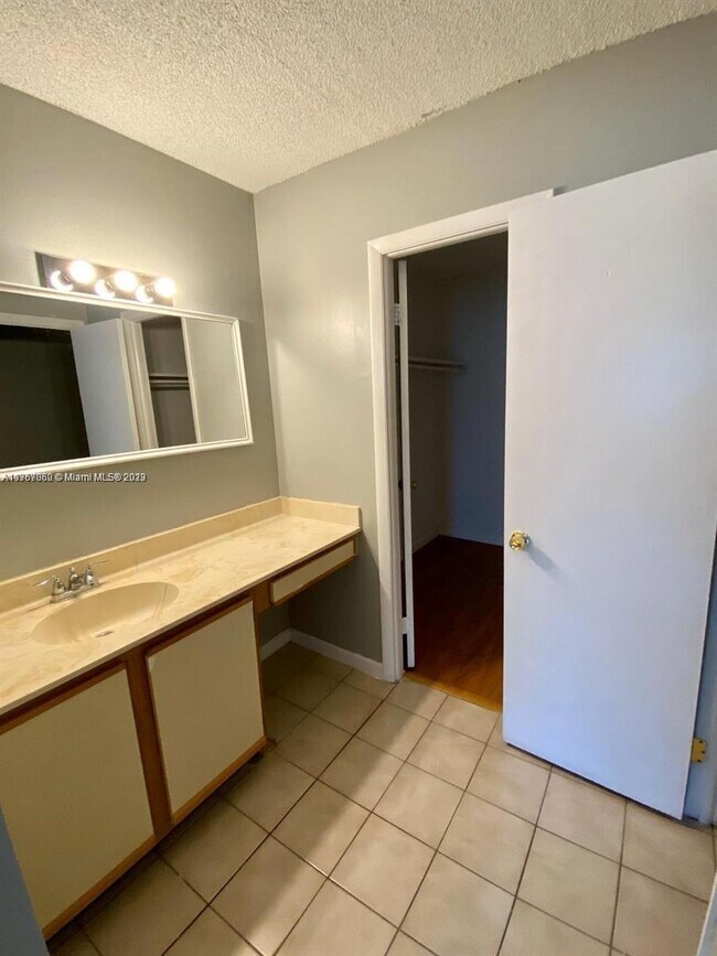 14830 Naranja Lakes Blvd Unit A4R, Homestead, FL 33032 Condo for Rent in Homestead, FL