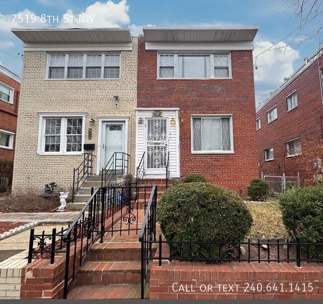 Photo - 7519 8th St NW House