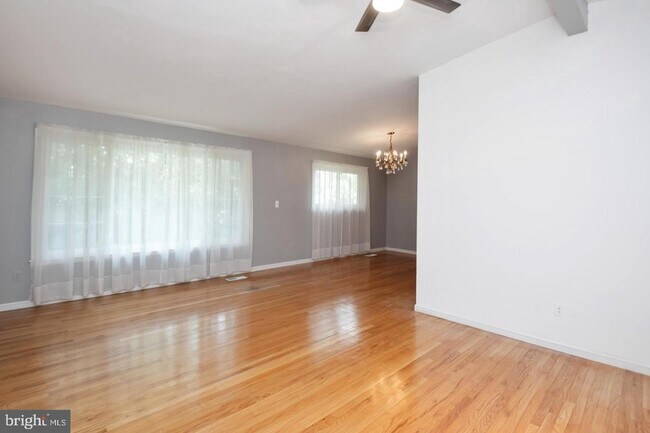 Foto del edificio - 3805 Janbrook Rd