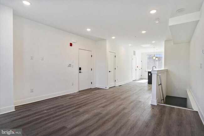 Foto del edificio - 2248 E Somerset St