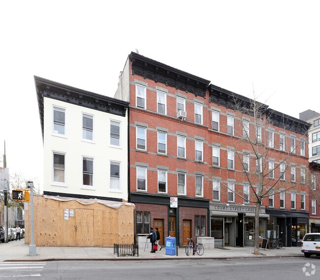 Building Photo - 483 Court St