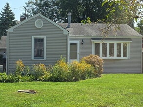 Building Photo - 371 N La Londe Ave