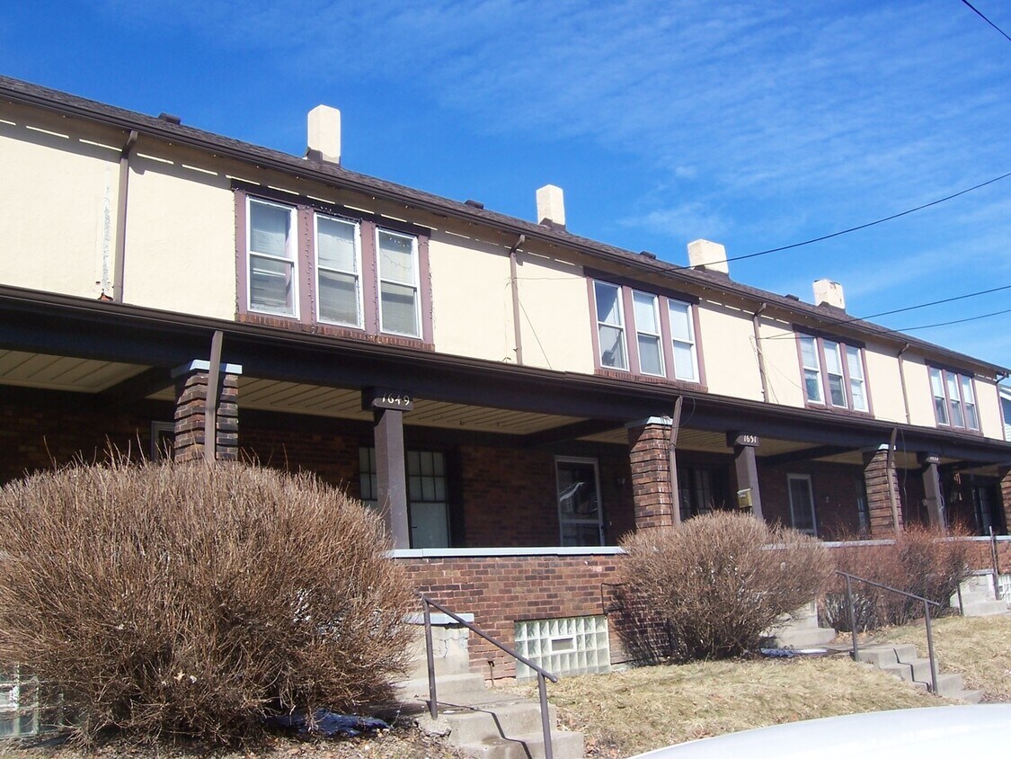 Great Morningside Row House with Front Porch! - Great Morningside Row House with Front Porch!