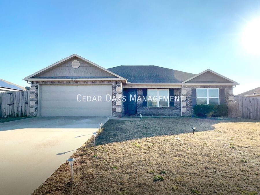 Photo - 2389 Wyandotte Ave-