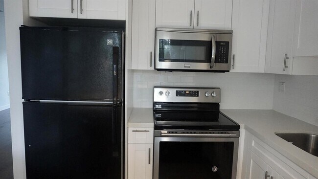 Building Photo - 5830 SW 47th St